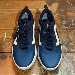 BRAND NEW Vans Ultra Range